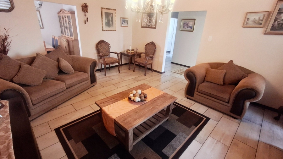 To Let 3 Bedroom Property for Rent in Vaalpark Free State